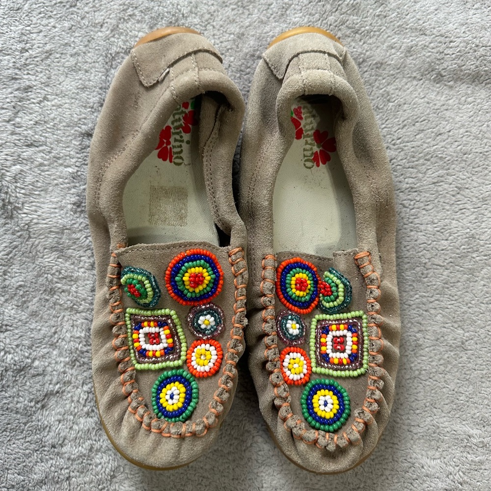 Naturino Beige Kids Shoes with Colorful Beads